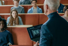L’IA peut être utilisée pour permettre aux enseignants d’améliorer leur cours