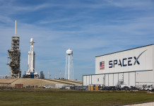 SpaceX projette de réaliser des lancements commerciaux d’ici 2021