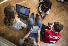 La distanciation sociale déclenche un vaste rapprochement numérique